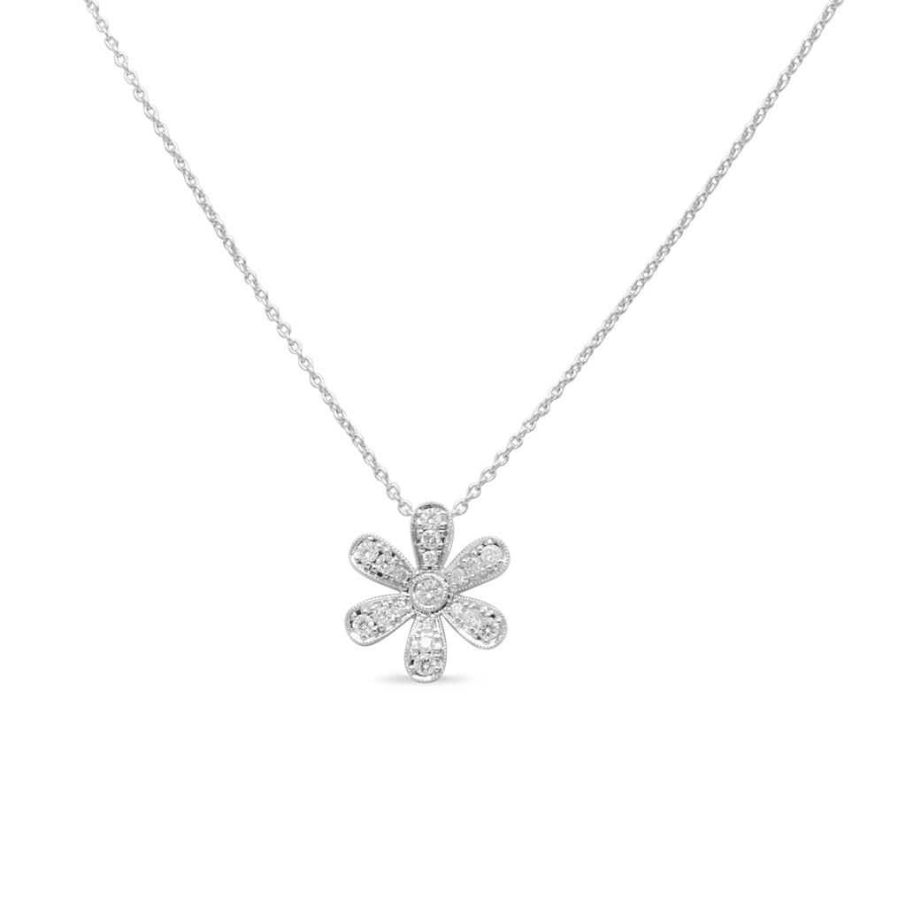 used 18ct White Gold Diamond Flower Pendant Necklace 17"