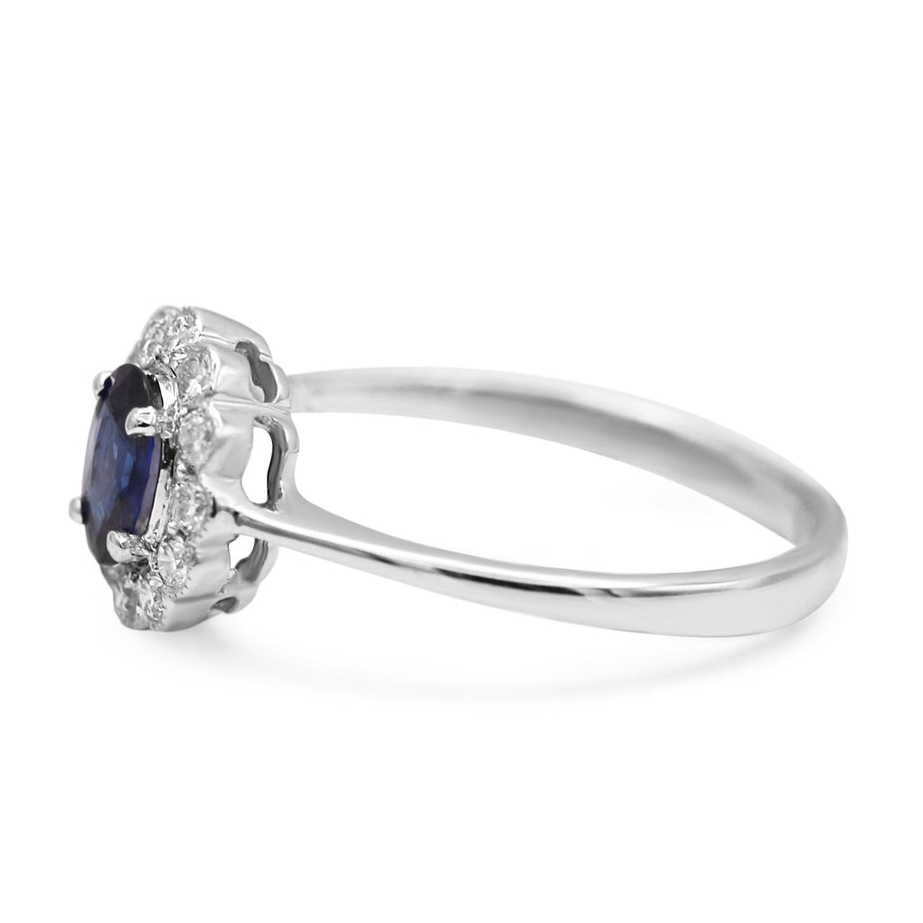used 18ct White Gold Diamond & Sapphire Cluster Ring