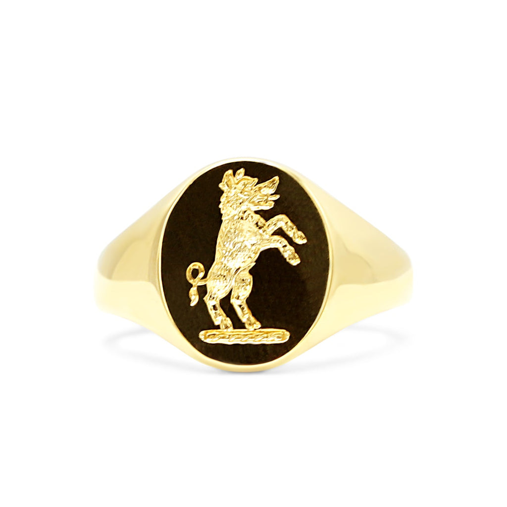 used Crest Engraved Oval Signet Ring - 18ct Yellow Gold