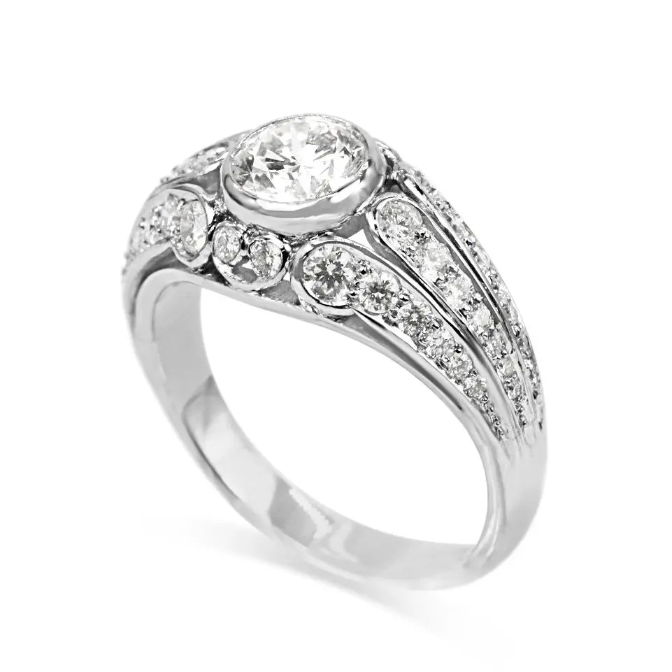used GIA Certificated 0.90ct Round Brilliant Cut Diamond Ring in Platinum