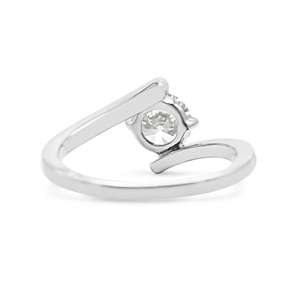 used GIA Certificated 0.90cts Diamond Ring - in Platinum